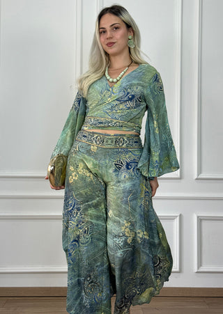 Bluză cu mâneci clopot