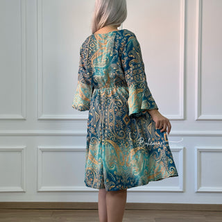 Short dress with drawstring at the waist