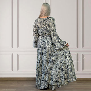 Langärmliges indisches Kleid
