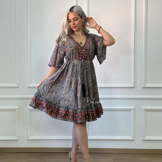 Kurzes Rüschenkleid
